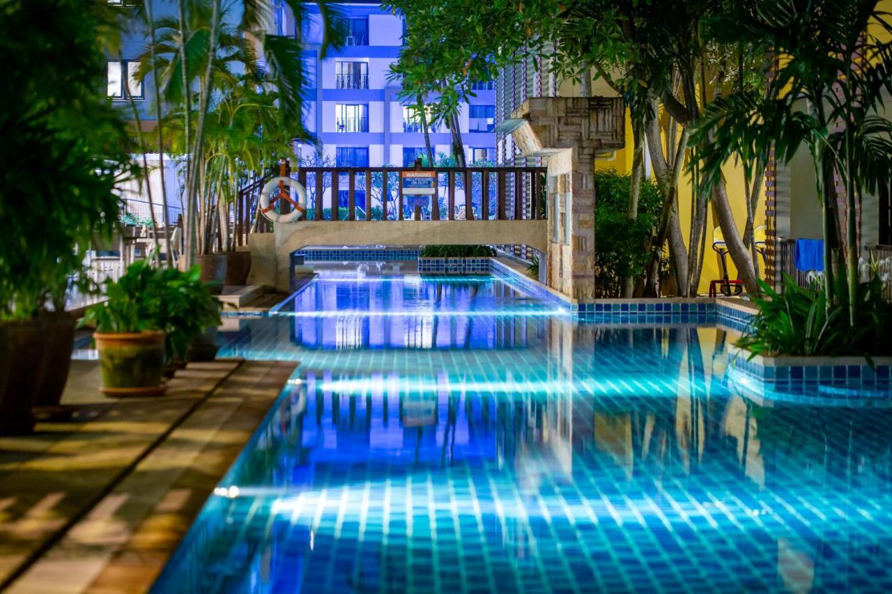 Отель Woovo Phuket Kata Экстерьер фото